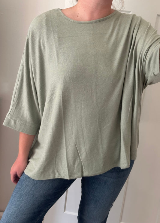 Tatum Oversized Top (Sage green)