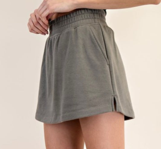Sutton Skort (smoky olive)