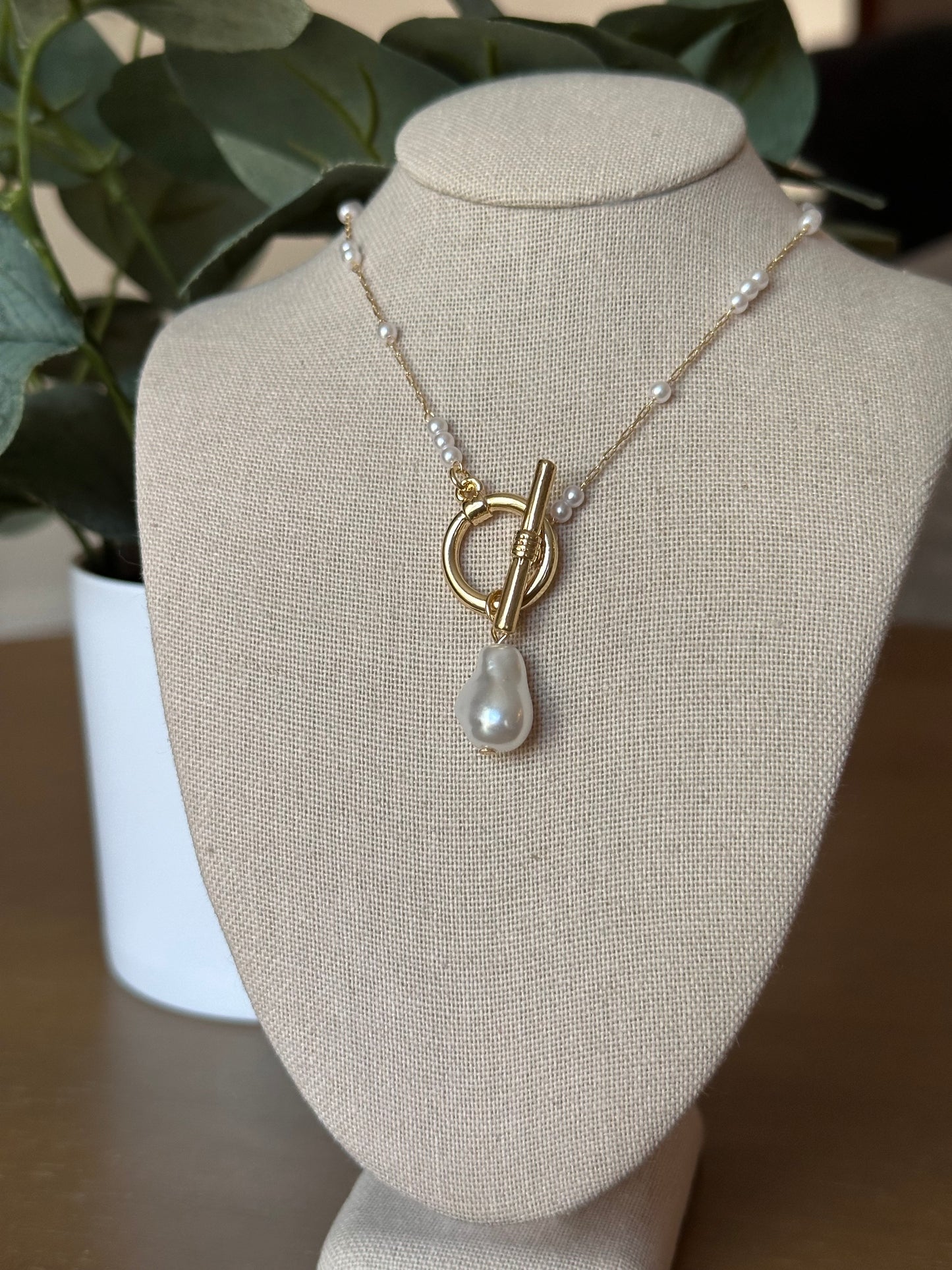 Pretty Pearls Necklace